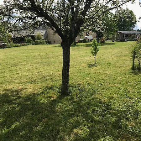 Holiday home Corps De Ferme Avec Un Immense Jardin Agreable Estaing (Aveyron)