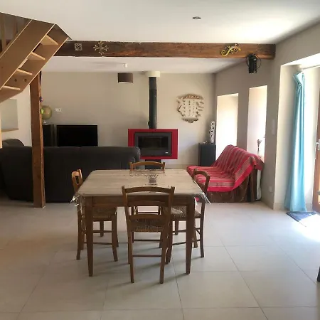 Corps De Ferme Avec Un Immense Jardin Agreable Holiday home *